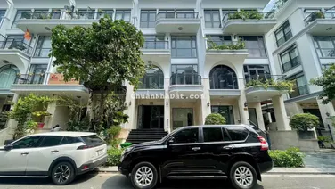Hot! Chính chủ gửi bán nhà thô kế trung tâm thương mại 7x20m, Hầm + 4 lầu giá 28.8tỷ Vạn Phúc City
