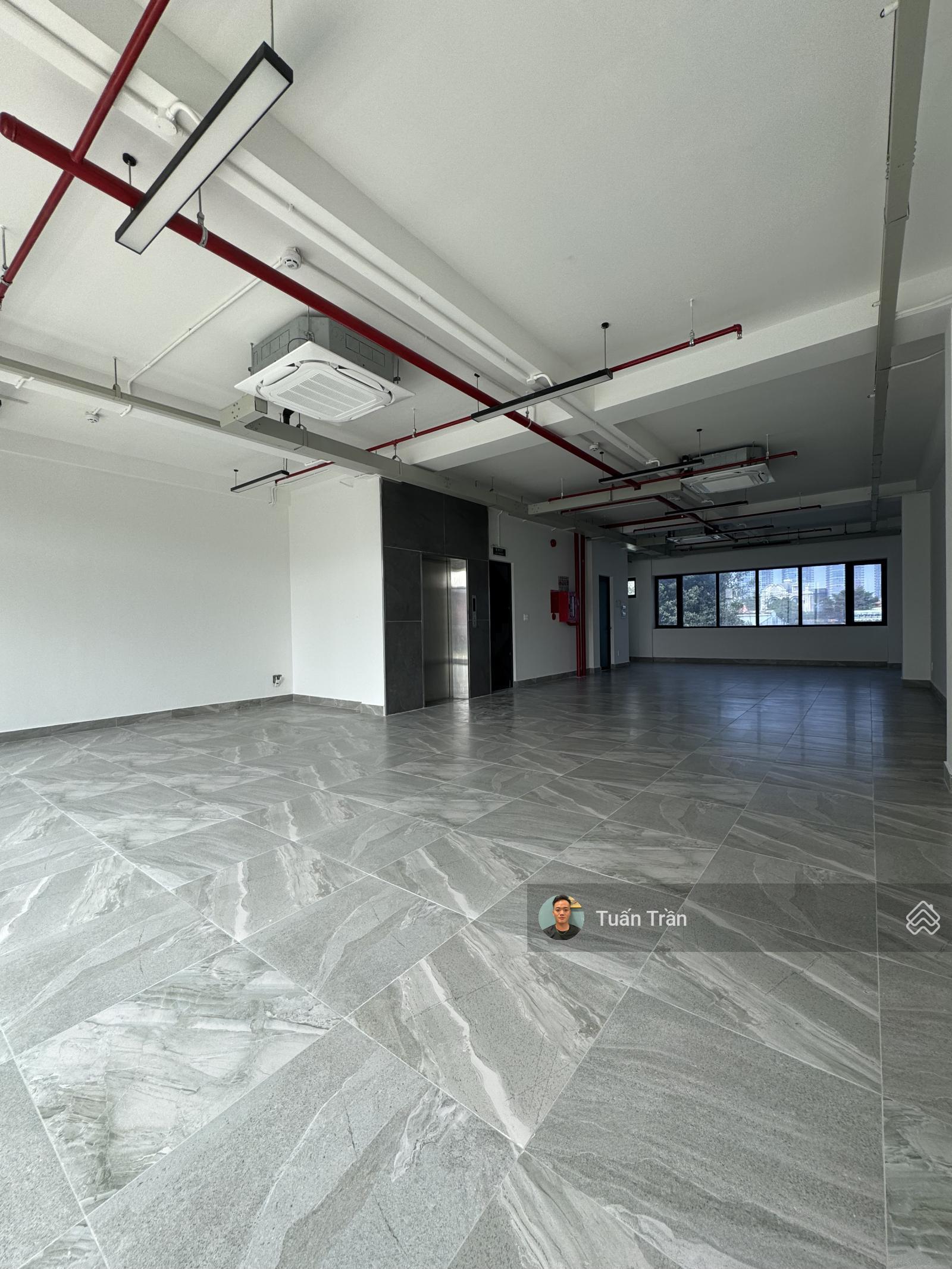 Toà nhà MT Trương Văn Bang (40m) cho thuê. 800m2 DTSD. 8x20m. Hầm 7 lầu. Giá 250tr/tháng. Full sàn