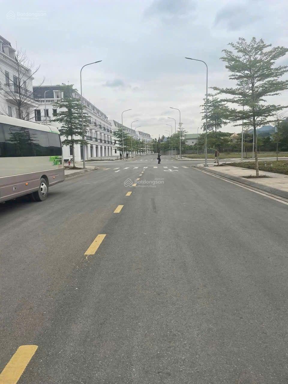 ĐẤT Ở ĐÔ THỊ 132M FULL THỔ CƯ MÀ CHỈ 1TY956.VIEU HỒ LUÔN Ạ. ĐẤT Ở ĐÔ THỊ 132M FULL THỔ CƯ MÀ CHỈ 1TY956.VIEU HỒ LUÔN Ạ.