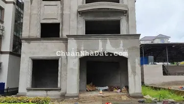Chính chủ bán căn biệt thự đơn lập 320m2 đồi Beverly Hills Đức Dương, trung tâm du lịch Bãi Cháy