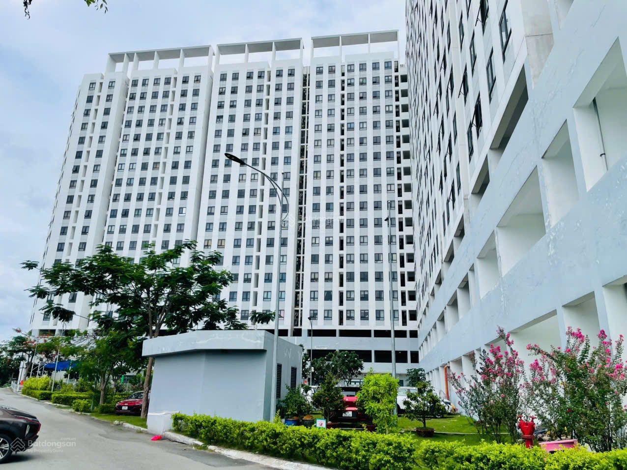 Bán gấp căn hộ chung cư Marina Tower P Vĩnh Phú TP Thuận An Bình Dương, 72m2 2PN - 2WC giá 28tr/m2 Bán gấp căn hộ chung cư Marina Tower P Vĩnh Phú TP Thuận An Bình Dương, 72m2 2PN - 2WC giá 28tr/m2