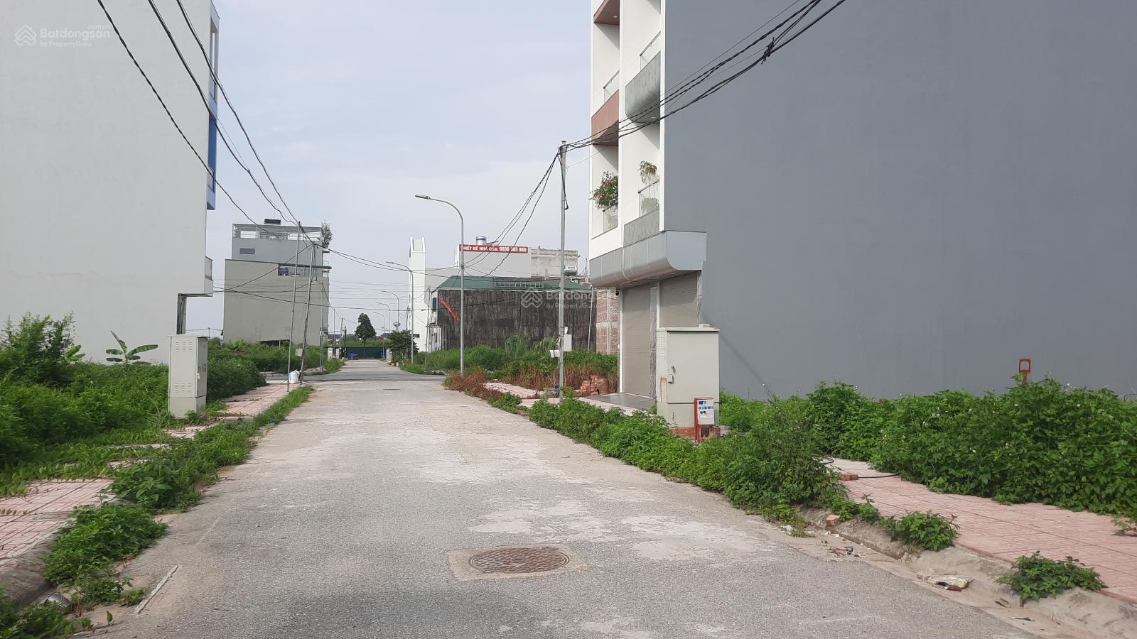 Tôii cần bán gấp lô đất dv Song Phương, Hoài Đức, dt 49.2m2. Giá đầu tư, liên hệ 0973 791 ***