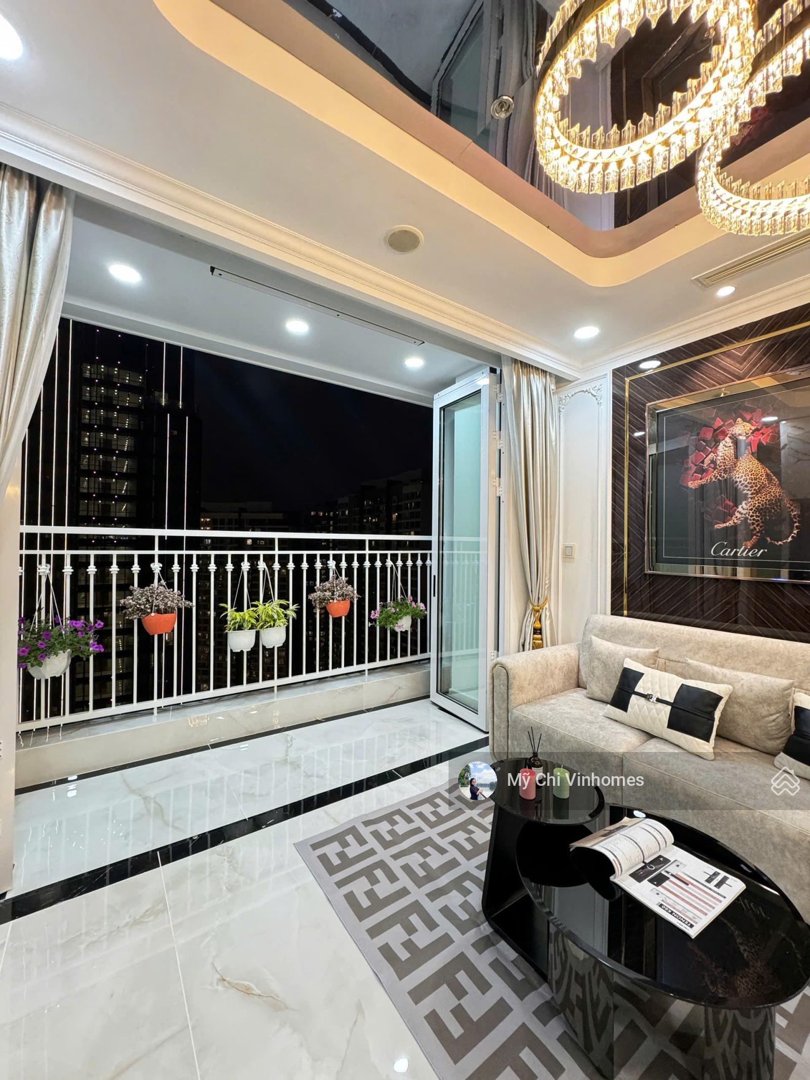 Mỹ Chi - giỏ hàng thuê tháng 10, giá cực tốt, cho thuê căn 3PN, 135,2m2, C1, Vinhomes Central Park