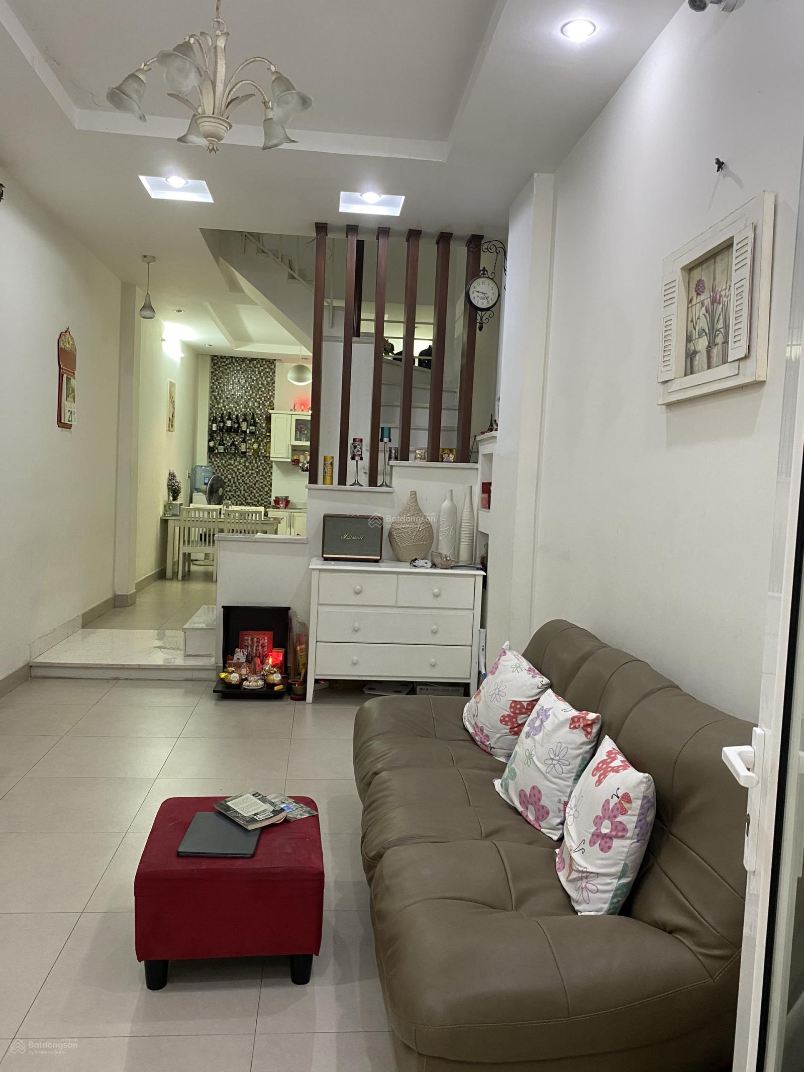 Bán nhà 3 tầng Nguyễn Hồng Đào- Trường Chinh P14 TB 25m2 2 lầu giá 3,7 tỷ