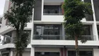 Chính chủ bán LK 5tầng, hoàn thiện có thang máy, địa điểm kinh doanh được. LH: 0988 970 ***