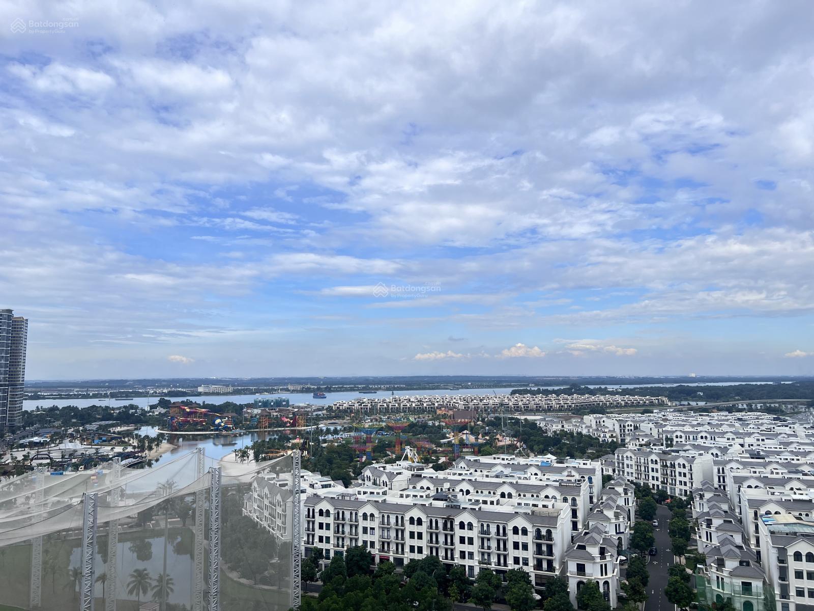 Căn 2PN 2 view diện tích lớn 80m2 Masteri Centre Point thanh toán giãn 3 năm