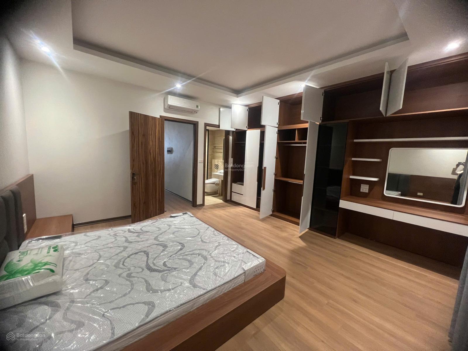 Chính chủ bán SH 2 mặt tiền, 95m2, hoàn thiện có thang máy Chính chủ bán SH 2 mặt tiền, 95m2, hoàn thiện có thang máy