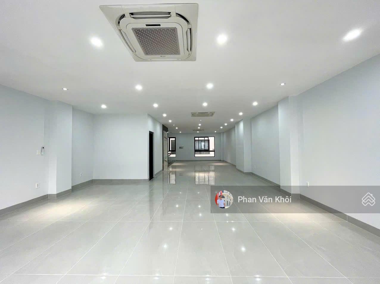 Cho thuê tòa nhà văn phòng DT: 7x20m nhà 1 hầm 1 trệt 2 lầu - tại KĐT Vạn Phúc