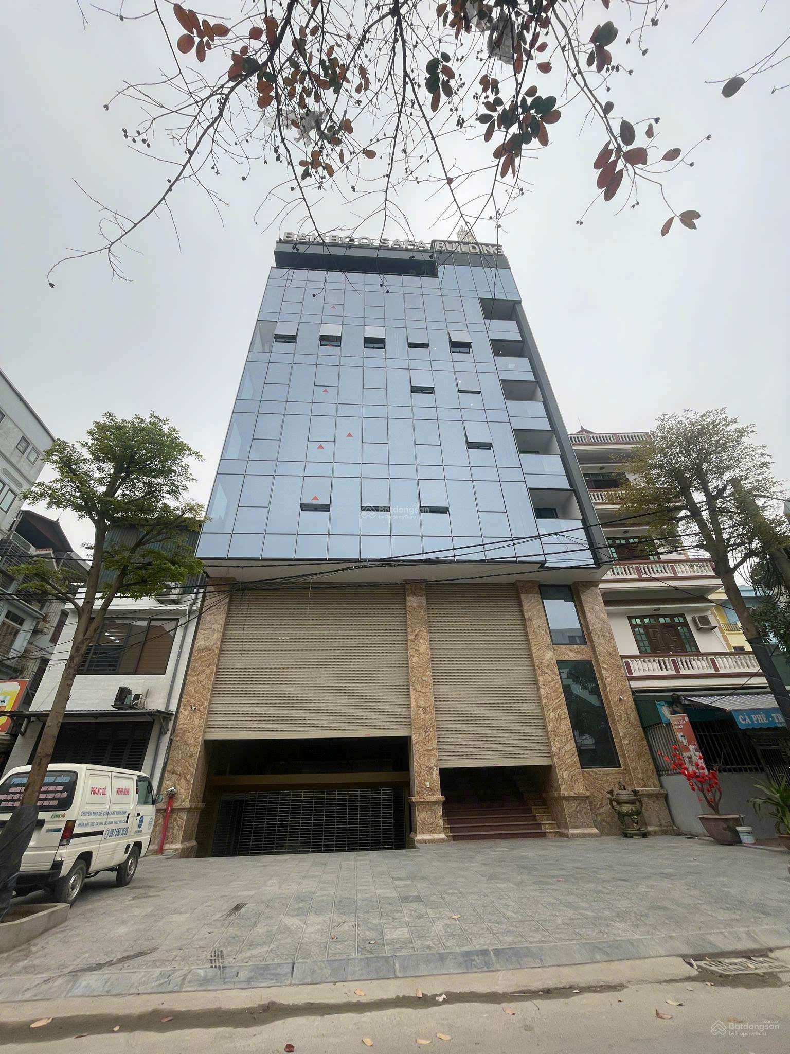 Bán tòa nhà mặt phố Đức Diễn - 290m2 - vỉa hè rộng - kinh doanh
