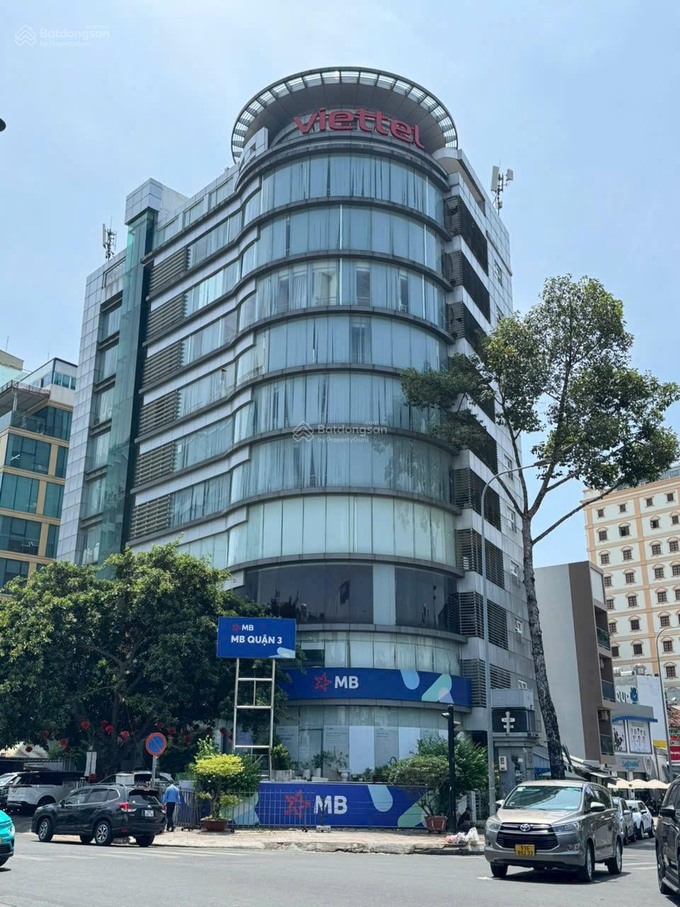 Bán toà nhà góc 2 mặt tiền Nguyễn Trãi - 20x35m - hầm 14 lầu TN 32.4 tỷ/năm - giá bán: 380 tỷ TL