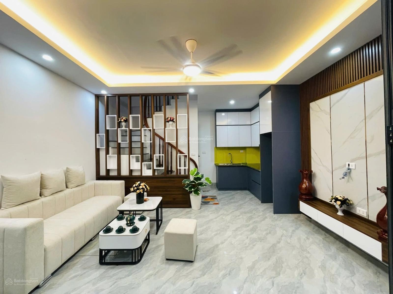 Tân Mai, nhà đẹp full nội thất ở luôn, diện tích 30m2, 5 tầng, giá 6.6 tỷ