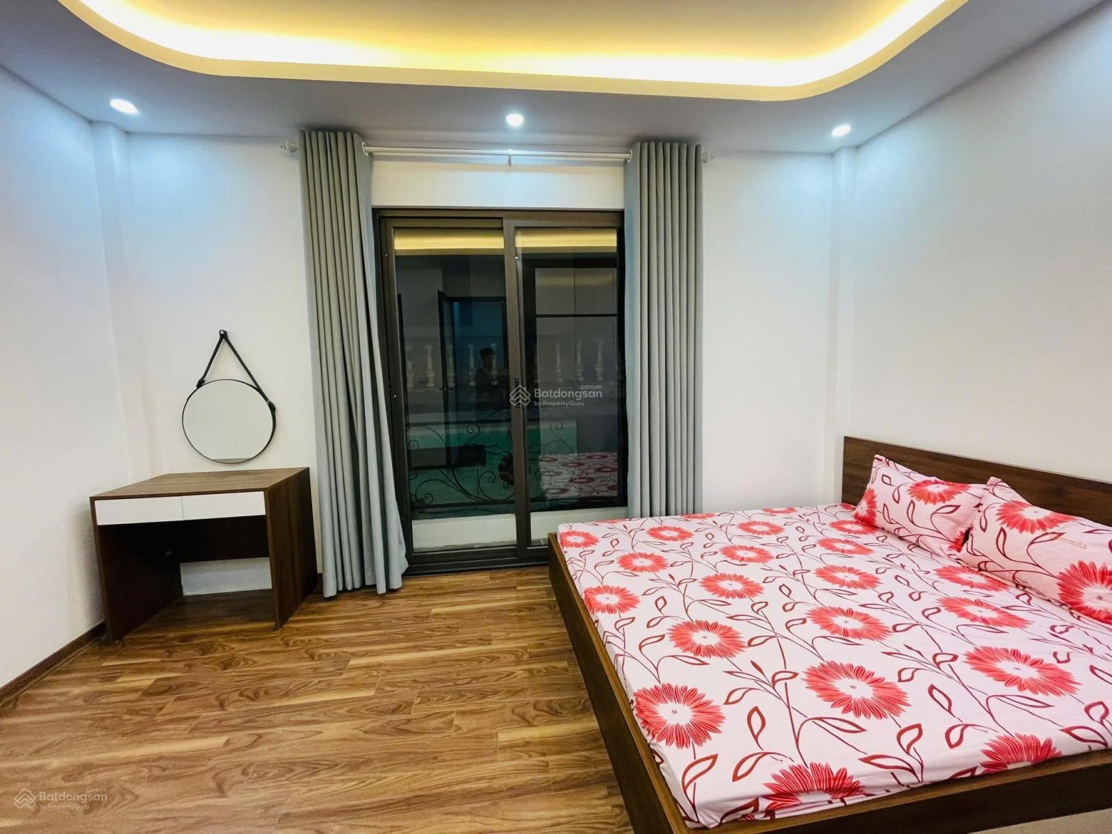 Tân Mai, nhà đẹp full nội thất ở luôn, diện tích 30m2, 5 tầng, giá 6.6 tỷ