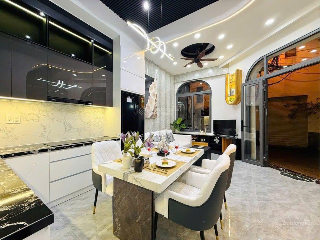 Chính chủ bán nhà 854/67 Thống Nhất - Phường 15 - Quận Gò Vấp lô góc 2mt hẻm xe tải thông