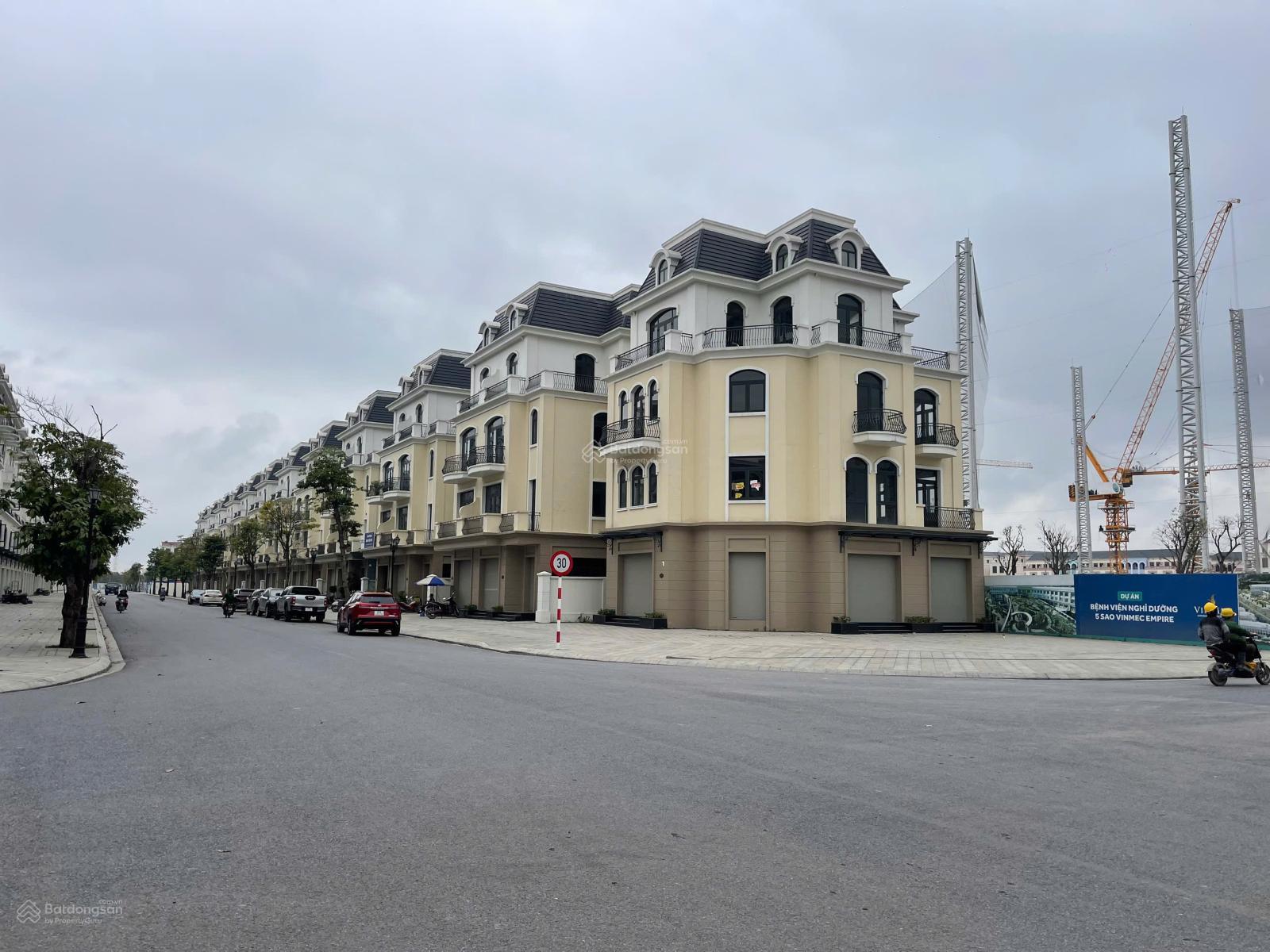 Bán Shop 2 mặt tiền Vinhomes Ocp2 căn Shop Sao Biển. Đối diện sân gofl và chung cư 2 Năm Thắng 40%