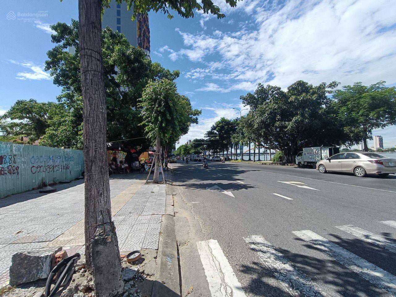 Bán đất mặt phố Trần Hưng Đạo, Đà Nẵng 515m2, MT 30m lô góc mặt sông Hàn