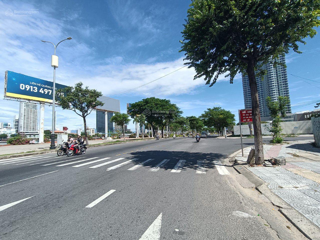 Bán đất mặt phố Trần Hưng Đạo, Đà Nẵng 515m2, MT 30m lô góc mặt sông Hàn