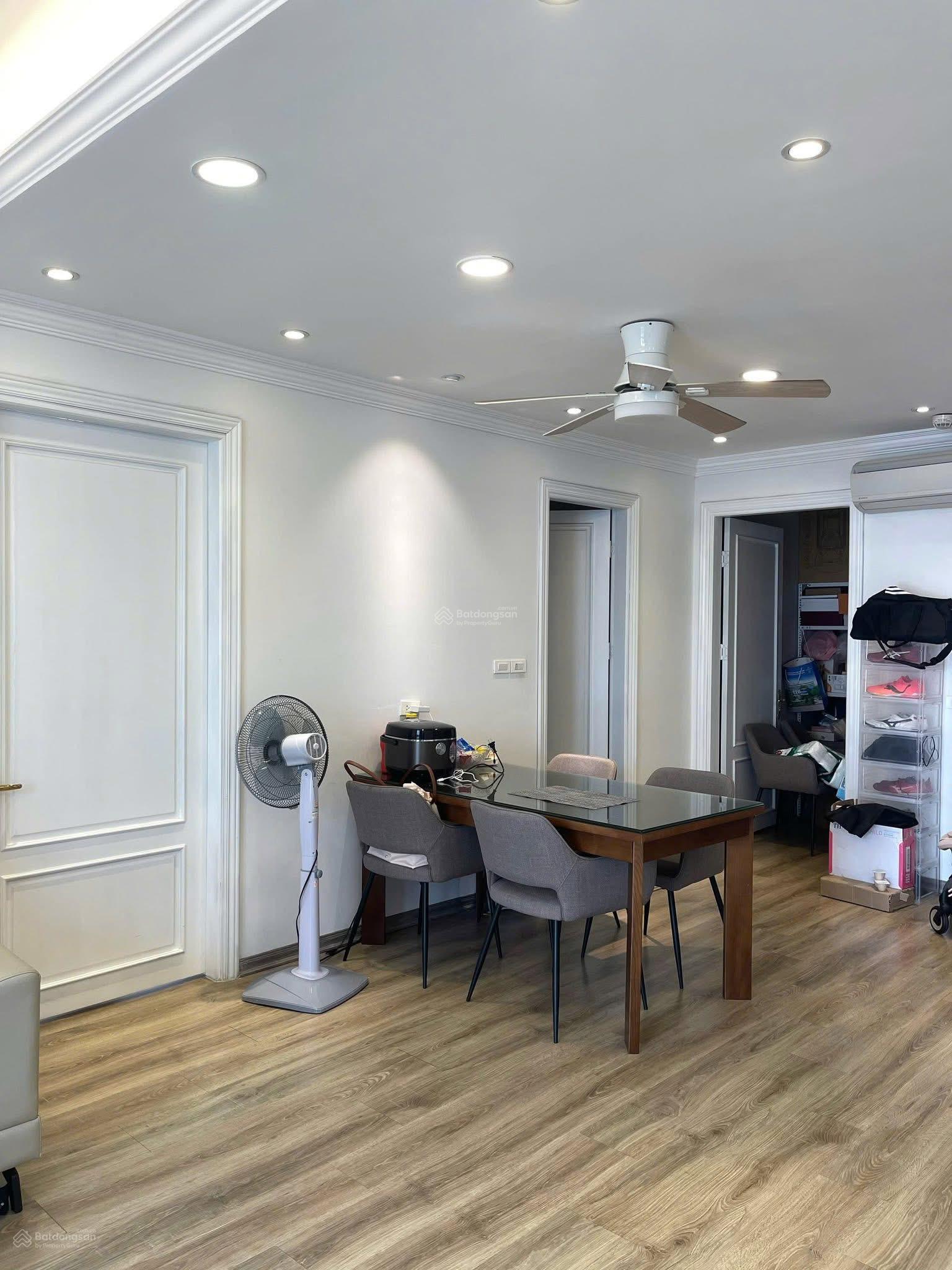 Cho thuê nhà Vũ Tông Phan - Thanh xuân MT 5,5M,DT: 60m x 6 Tầng Thông Sàn,Thang Máy,Gía 18tr