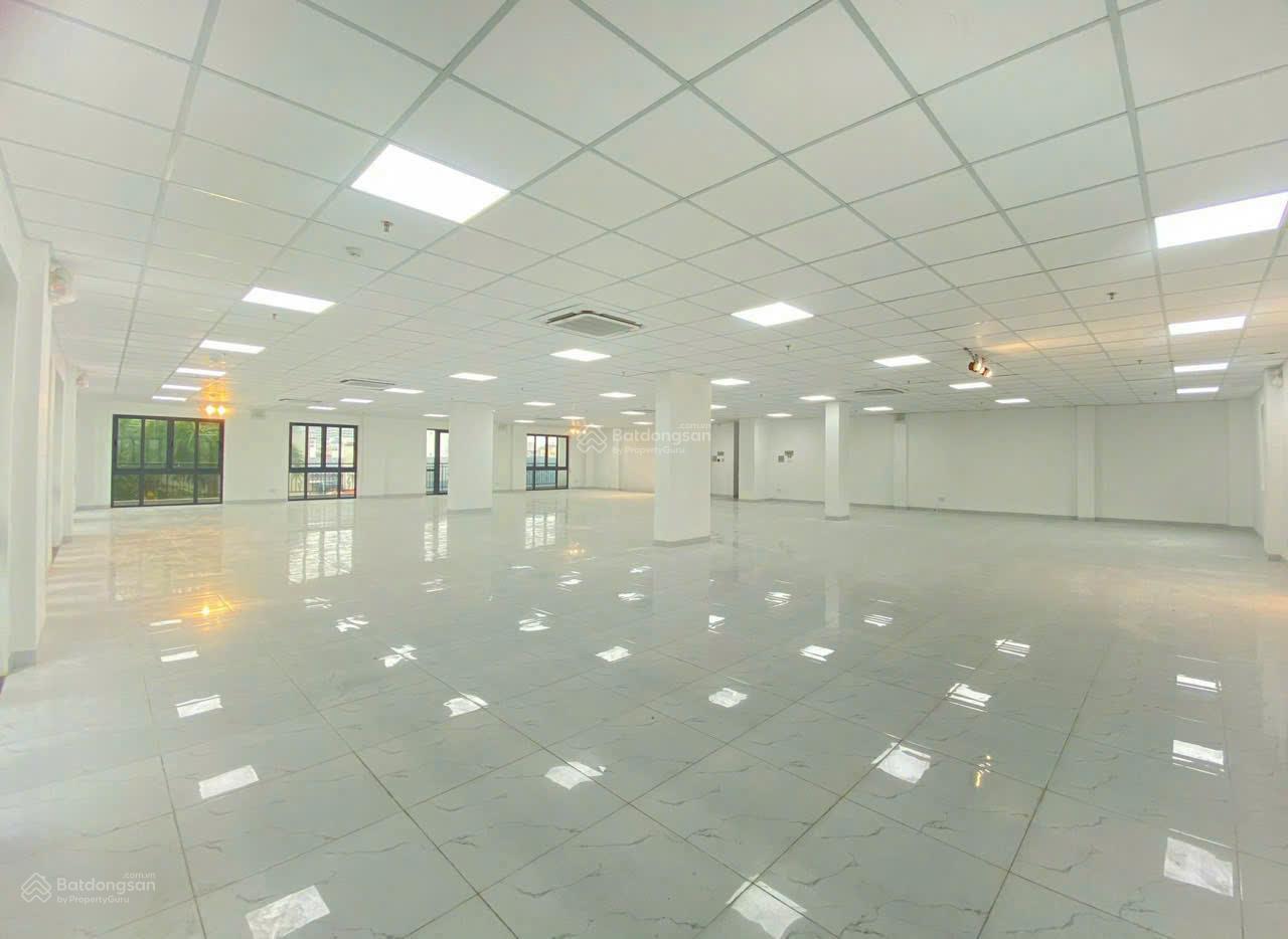 Văn phòng Phùng Khắc Khoan, quận 1, view đẹp, tiện nghi đầy đủ, chỉ 35tr/ tháng, có sẵn nội thất