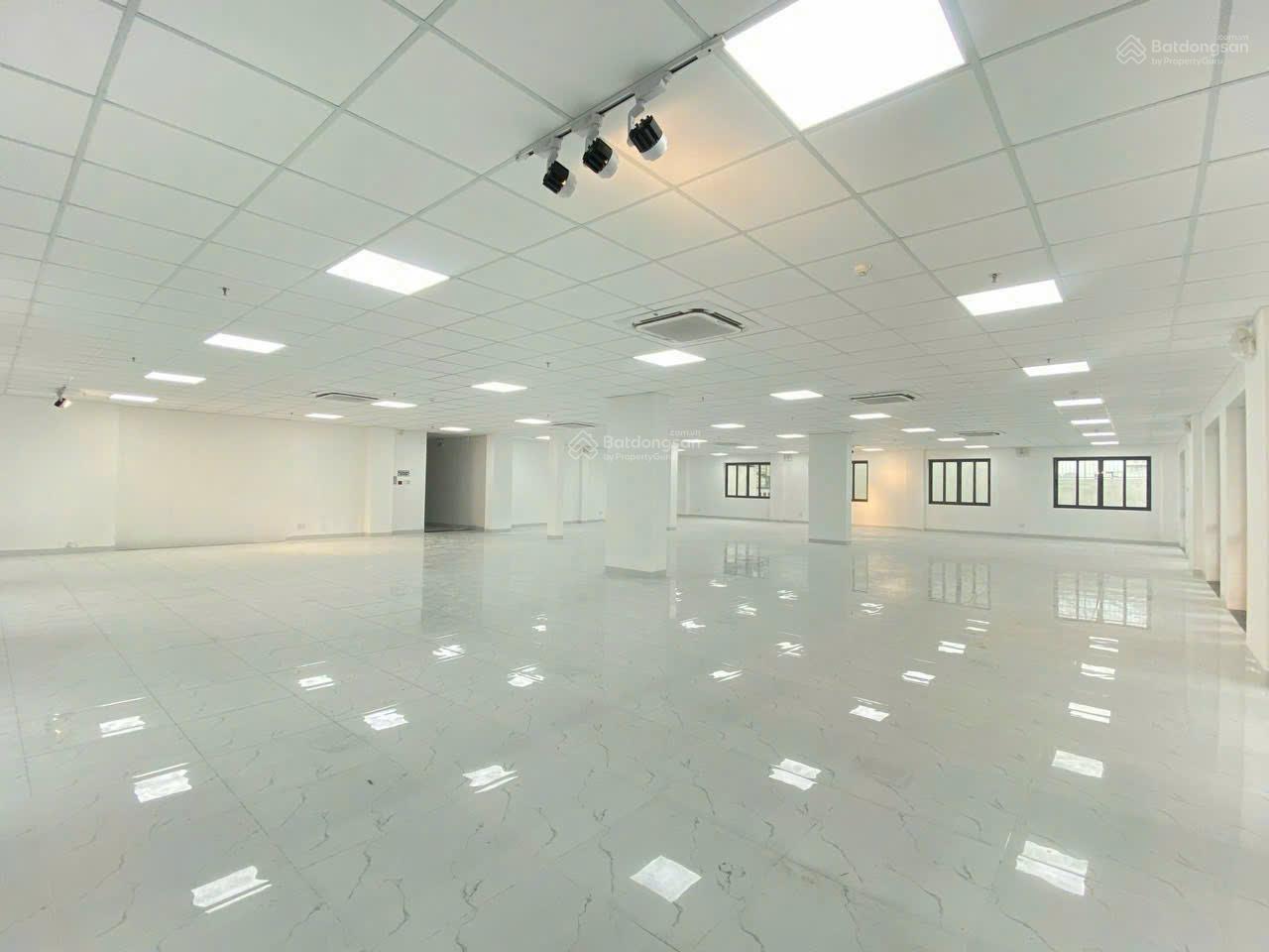 Văn phòng Phùng Khắc Khoan, quận 1, view đẹp, tiện nghi đầy đủ, chỉ 35tr/ tháng, có sẵn nội thất
