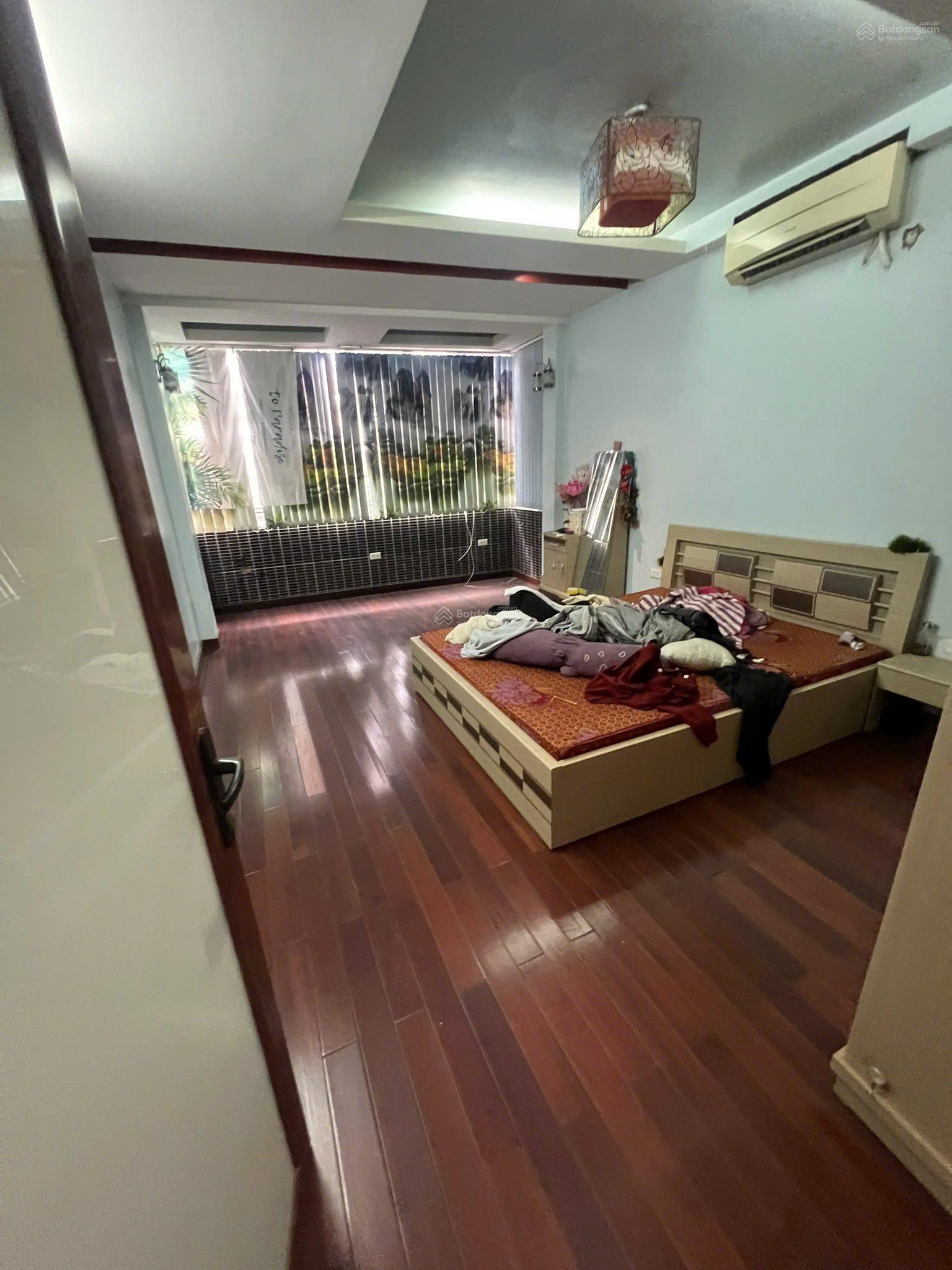 Cần bán gấp nhà phố Trịnh Đình Cửu, gần phố, mặt ngõ kinh doanh, lô góc, nhà đẹp