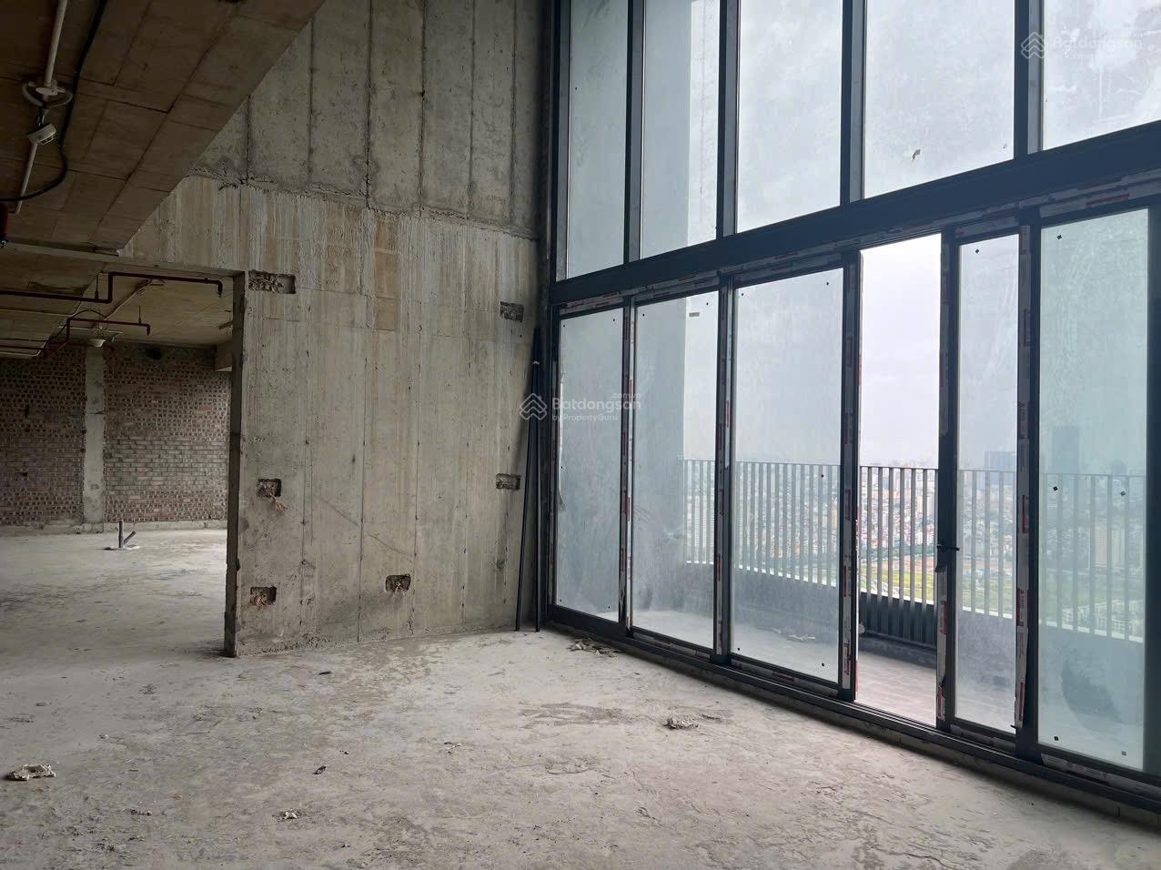 Chính chủ gửi bán căn penthouse 359m2 toà N01T6 Ngoại Giao Đoàn nhà thô sẵn sổ giá 160tr/m2