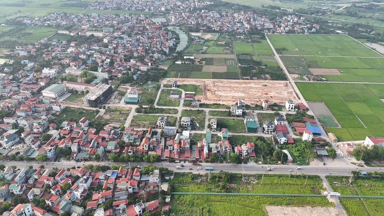 Em có mấy mảnh đất đấu giá khu Cầu Lọc Xã Ngọc Tảo, Phúc Thọ, Hà Nội. Giá đầu tư ạ. ĐT 0976 613 ***