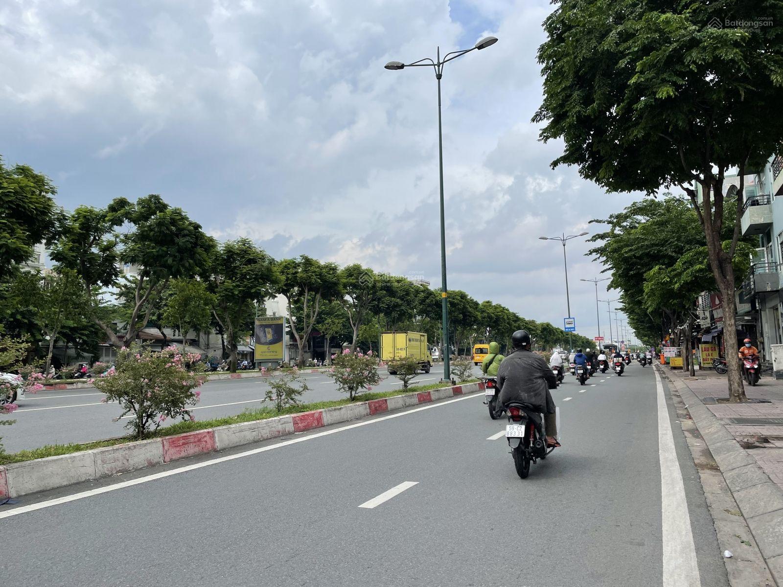 [SIÊU HIẾM ] BÁN ĐẤT MẶT TIỀN PHẠM VĂN ĐỒNG, (4x17) 70M2, XÂY CAO TẦNG, ĐẤT DÂN CƯ HIỆN HỮU