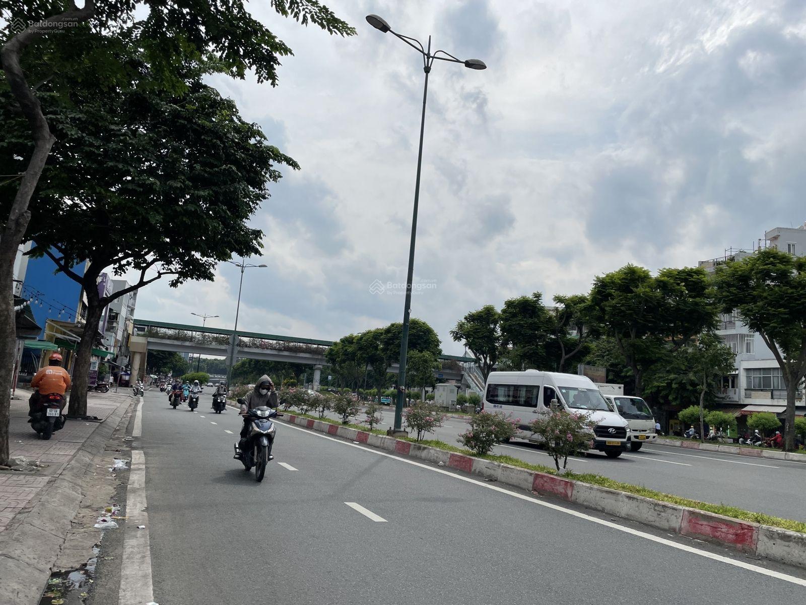 [SIÊU HIẾM ] BÁN ĐẤT MẶT TIỀN PHẠM VĂN ĐỒNG, (4x17) 70M2, XÂY CAO TẦNG, ĐẤT DÂN CƯ HIỆN HỮU