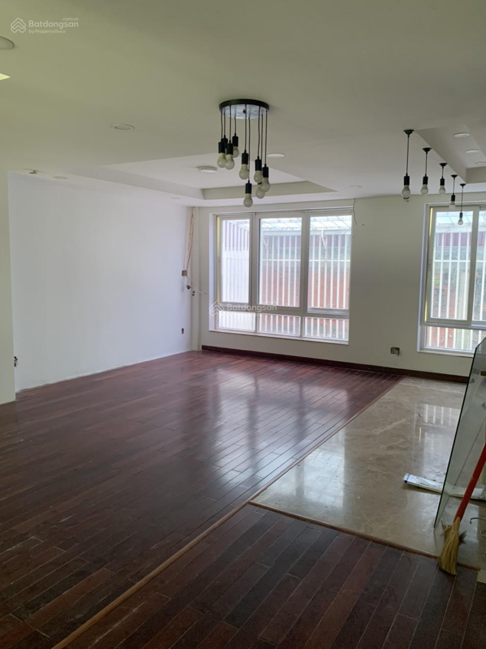 Cho thuê nhà MT Nguyễn Văn Linh, Phú Mỹ Hưng. Trệt, lửng, 3 lầu, làm văn phòng, showroom,... Giá rẻ Cho thuê nhà MT Nguyễn Văn Linh, Phú Mỹ Hưng. Trệt, lửng, 3 lầu, làm văn phòng, showroom,... Giá rẻ