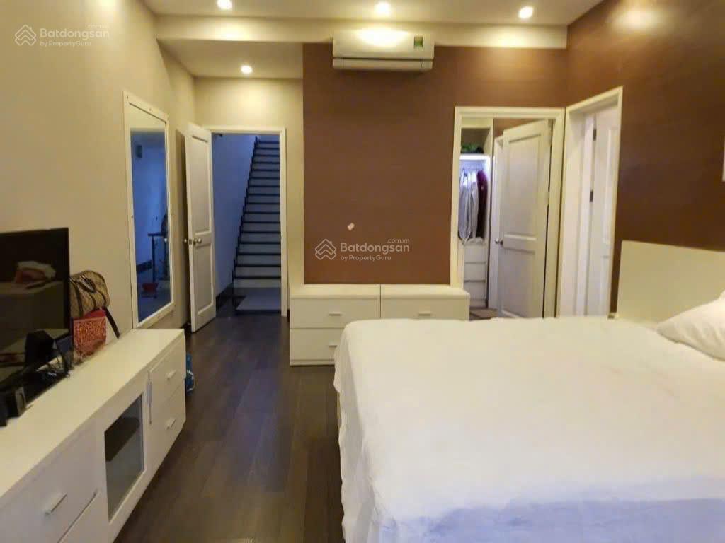 Bán gấp biệt thự 21.5 tỷ, 126m2 có thang máy đầy đủ nội thất KDC Ven Sông Sadeco, Tân Phong