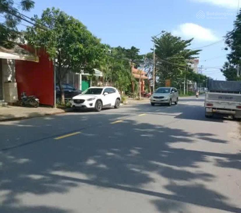 Bán gấp nhà mặt phố Nguyễn Chánh, 7,5 tỷ, 141,5 m2, 3 tầng