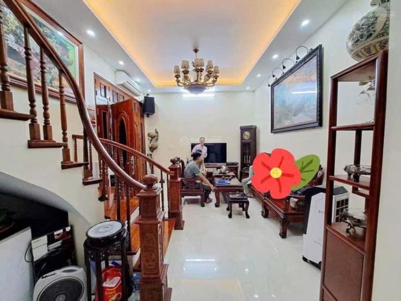 Bán nhà Phạm Hồng Thái BĐ dt 40 m 4 tầng, mặt tiền 5m, 9.5 tỷ, lô góc 20m ra phố vị trí ví