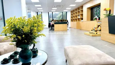 Mời thuê văn phòng 200m2 đầy đủ đồ sẵn vào hoạt động. Mặt đường 19.5m KĐT Nam Đầm Vạc