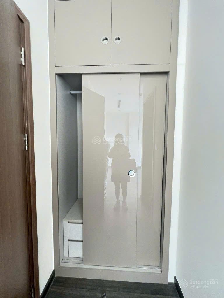 Chính chủ cần bán cả 2 căn: 2PN+, 64m2, 4 tỷ 350 cùng 2PN, 55.2m2, 3 tỷ 630 Vinhomes Smart City