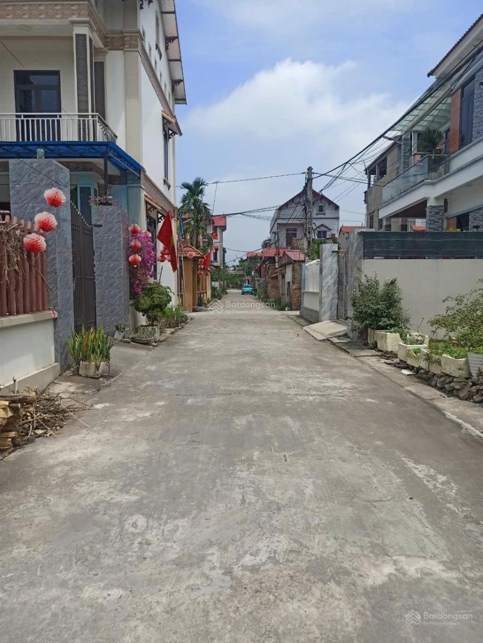 Bán đất Thuận Thành, Bắc Ninh. 52m2 * MT 5,4m * 1,8 tỷ. Ô tô thông, sát phố