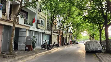 Bán nhà liền kề KĐT Xa La, Hà Đông, 74m2 x 5 tầng, giá 16.8 tỷ, đường rộng 2 ô tô tránh nhau