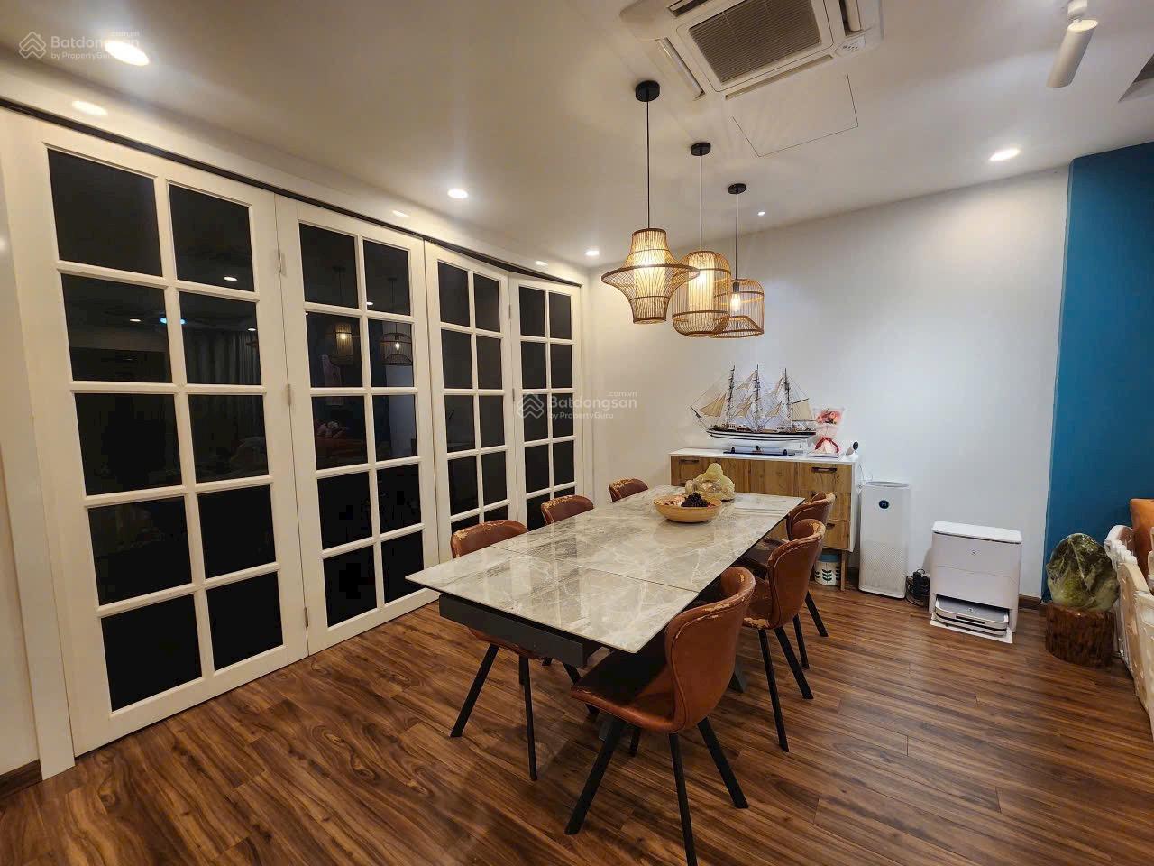 Bán CH Golden Palm 134m 3N 2W giá 12 tỷ full NT tại 21 Lê Văn Lương Bán CH Golden Palm 134m 3N 2W giá 12 tỷ full NT tại 21 Lê Văn Lương