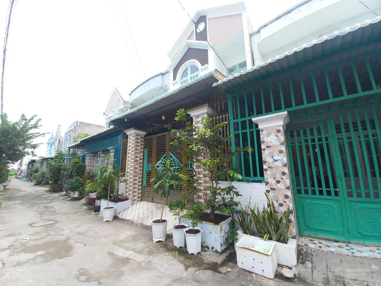 Tôi cần Bán đất gần chợ Hưng Long 5x19m, giá 1,75 tỷ Tôi cần Bán đất gần chợ Hưng Long 5x19m, giá 1,75 tỷ