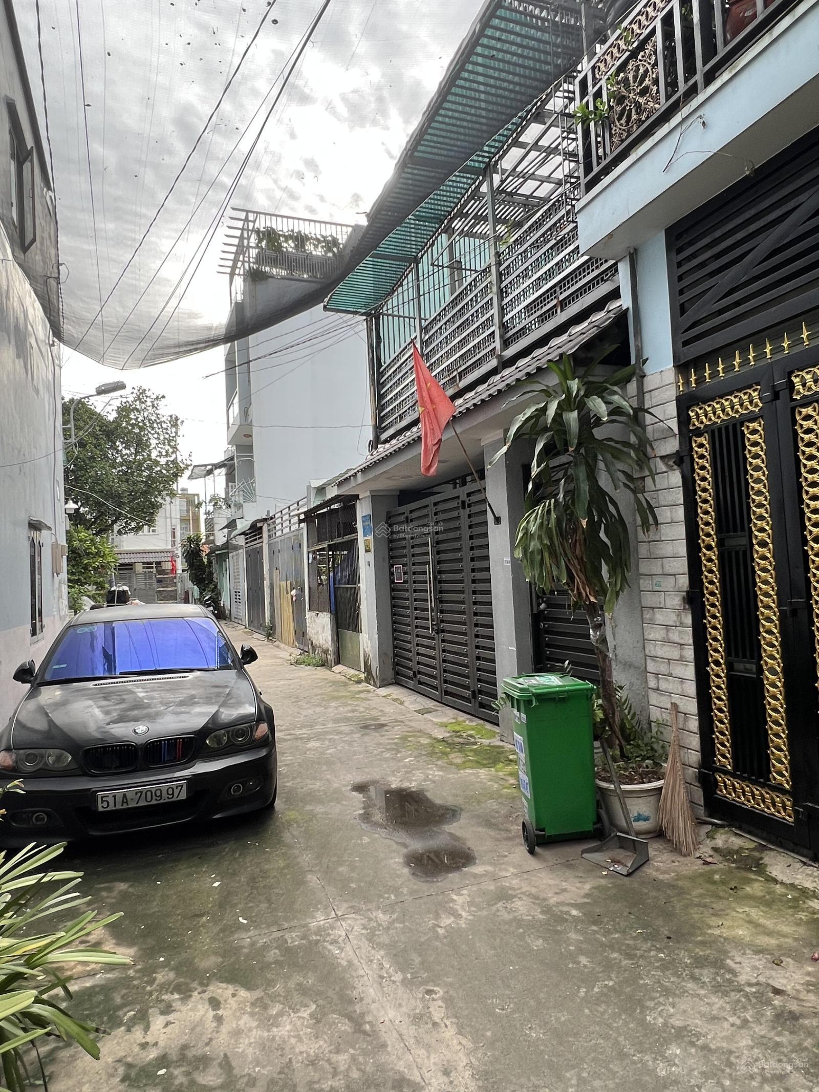 Nhà 2 tầng hẻm oto Dương Thị Mười ngay BV Quận 12. 95m2. Ngang 5m nở hậu 6,7m. Hoàn công chỉ 5,7 tỷ Nhà 2 tầng hẻm oto Dương Thị Mười ngay BV Quận 12. 95m2. Ngang 5m nở hậu 6,7m. Hoàn công chỉ 5,7 tỷ