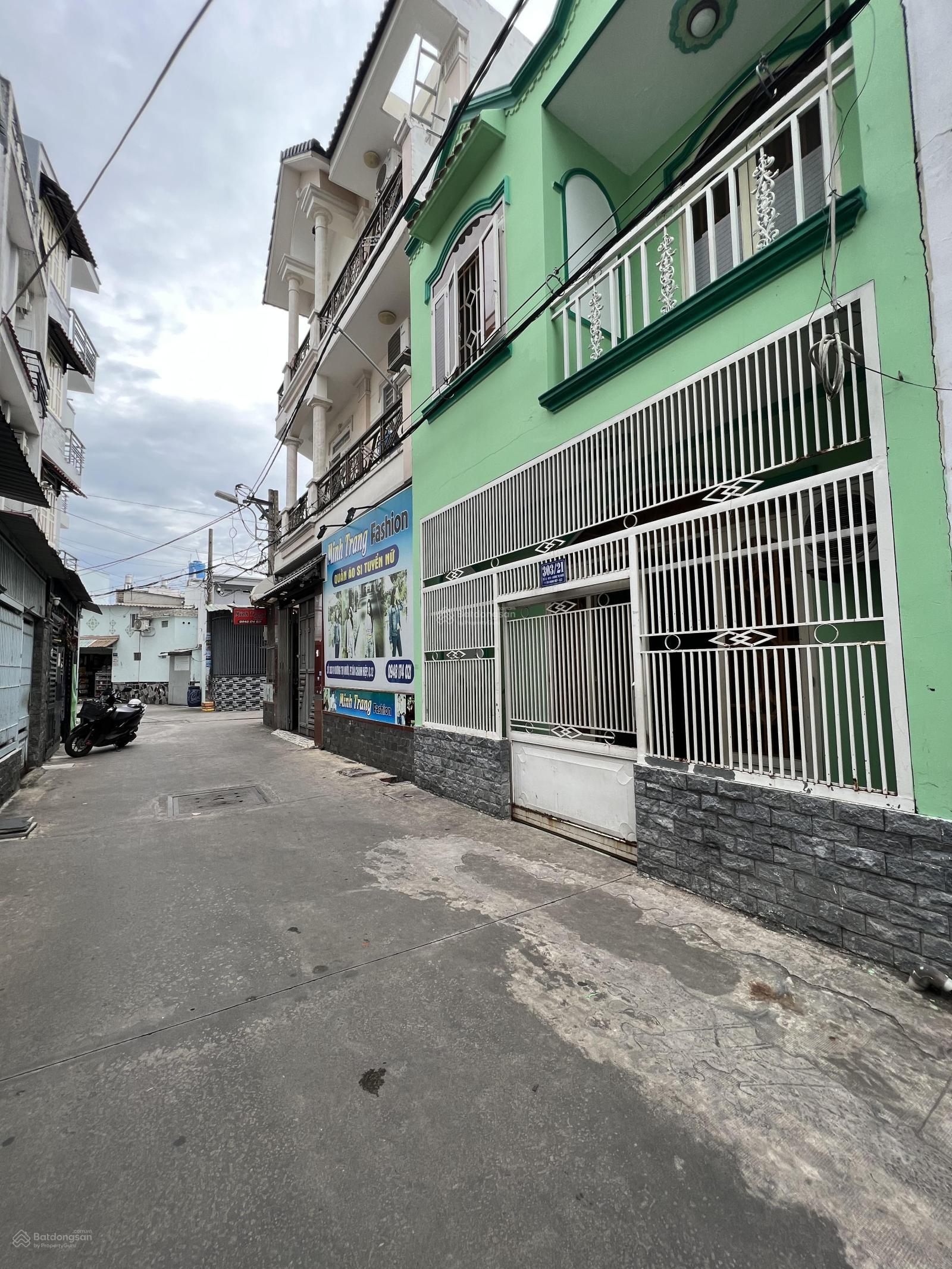 Nhà 2 tầng hẻm oto Dương Thị Mười ngay BV Quận 12. 95m2. Ngang 5m nở hậu 6,7m. Hoàn công chỉ 5,7 tỷ Nhà 2 tầng hẻm oto Dương Thị Mười ngay BV Quận 12. 95m2. Ngang 5m nở hậu 6,7m. Hoàn công chỉ 5,7 tỷ