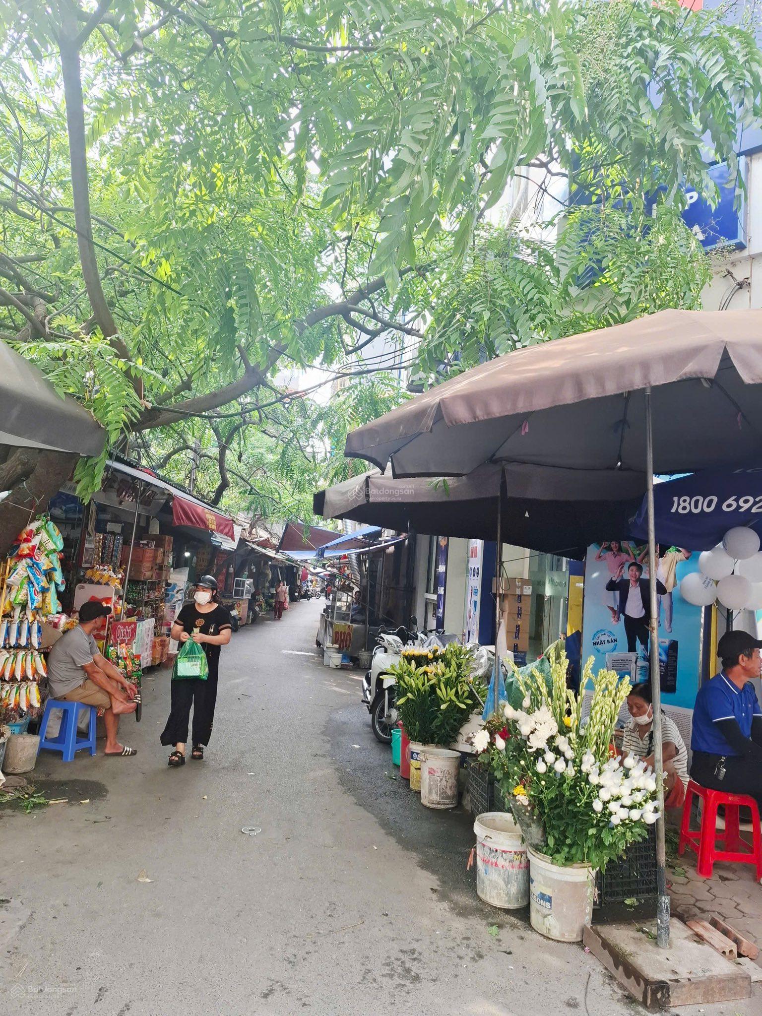 Bán đất mặt chợ gần phố 42 tỷ 210m2 MT 6.4m ôtô tải đỗ cửa kinh doanh lạc long quân tây hồ