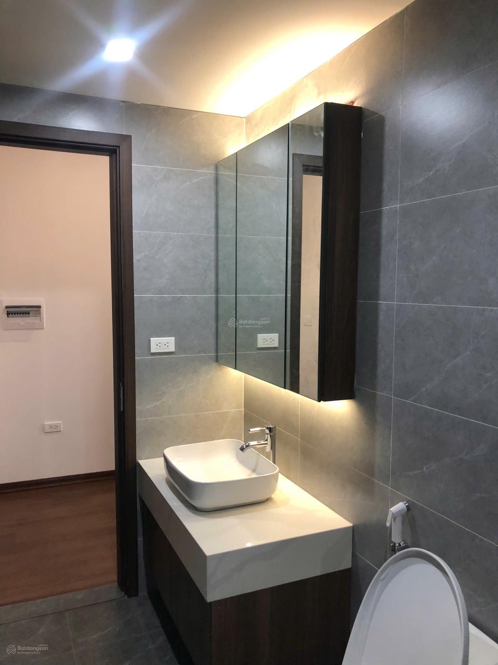 Cho thuê LK 75 m2, Hướng ĐN, Vinhomes Ocean Park 2 giá 7,5tr bao phí dịch vụ. Đã hoàn thiện 2 tầng