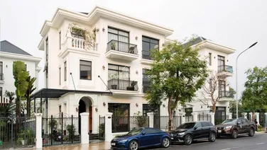 Bán biệt thự Vinhomes Đan Phượng, 190 triệu/m2, DT 96 m2, 5PN, 4WC, nội thất CB, hướng Đông Nam