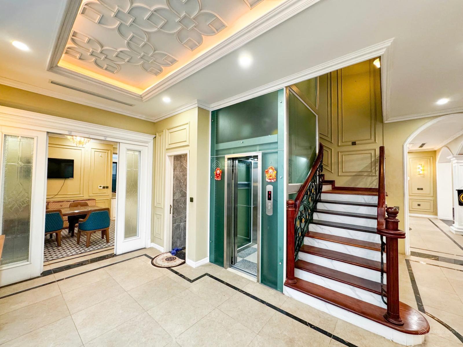Bán siêu phẩm biệt thự Vinhomes Riverside Long Biên - 414m2 2 căn thông - full nội thất, giá 135 tỷ