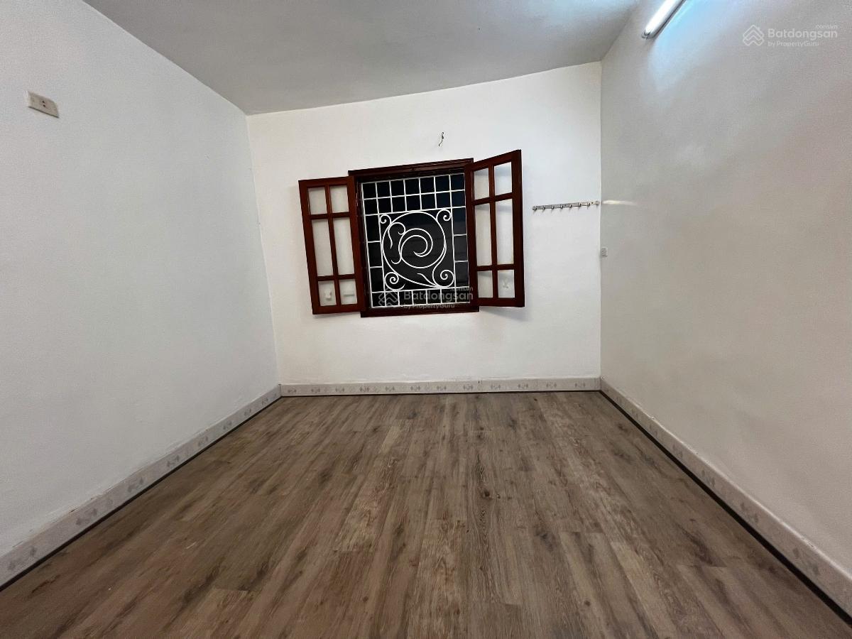 Tập thể Thanh Nhàn, Hai Bà Trưng, Hà Nội. Ôtô tránh nhau. Ô tô dừng đỗ ngày đêm DT 80m2 giá 4,22 tỷ