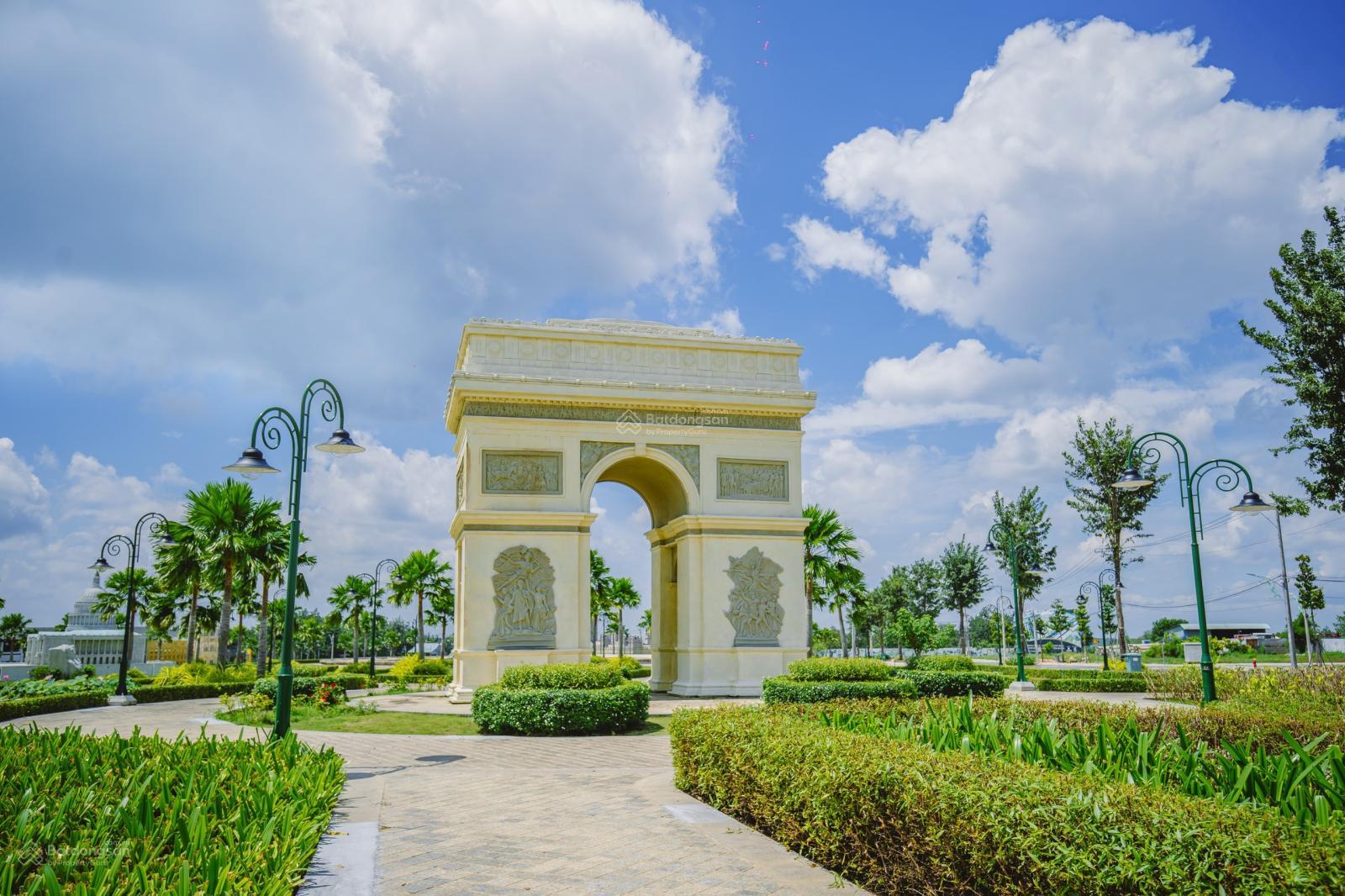 Hàng hiếm tại Quốc lộ 14, 2,8 tỷ, 130m2, 4PN, 4WC, 3 tầng, Đồng Xoài, Bình Phước