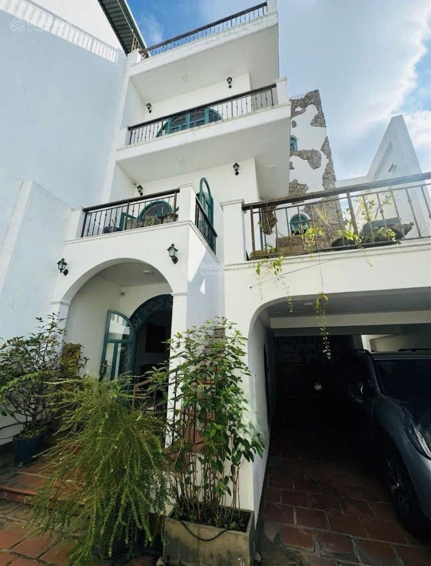 Biệt thự giá tốt - Linh Đông - 4 tầng - 152m2 ngang 8m, gara xe hơi, 3 PN, 4 WC - Giá 14 tỷ