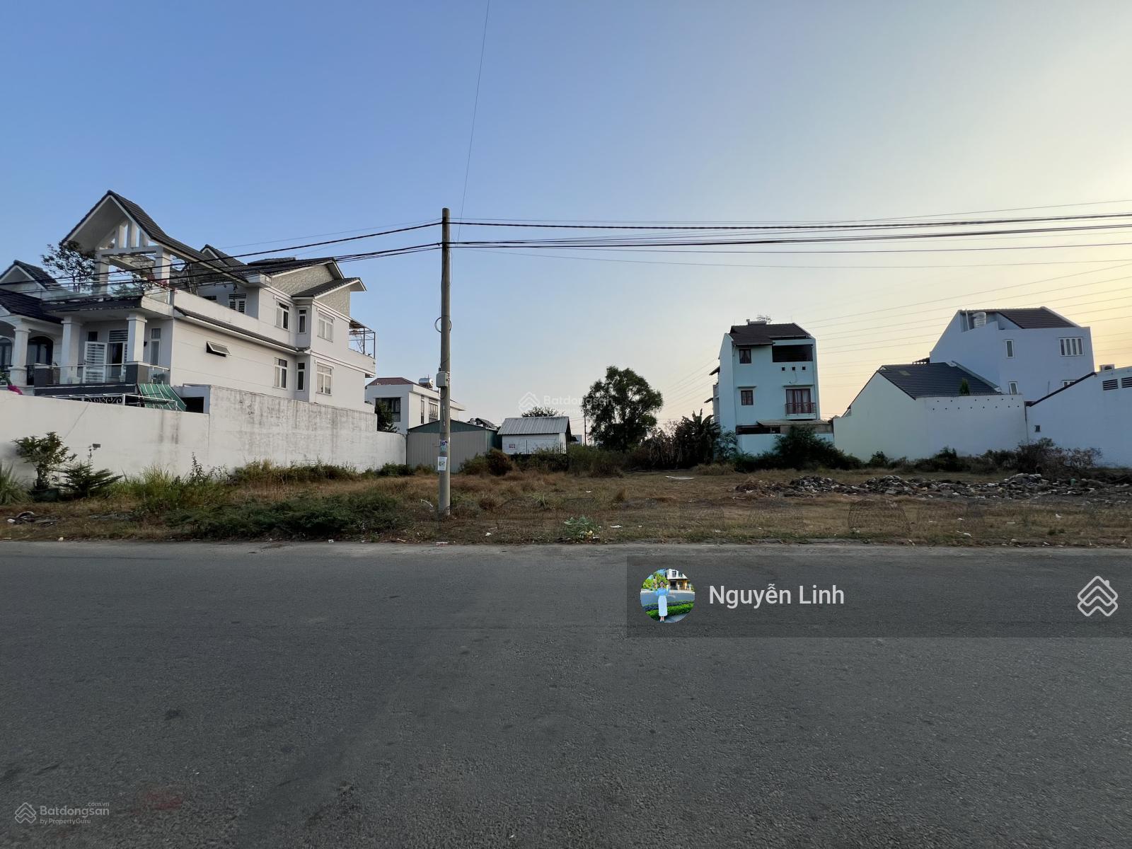 Bán lô biệt thự Bách Khoa ngang 18x21m, diện tích 378m2 sổ cá nhân, giá đầu tư 0902 514 *** Bán lô biệt thự Bách Khoa ngang 18x21m, diện tích 378m2 sổ cá nhân, giá đầu tư 0902 514 ***