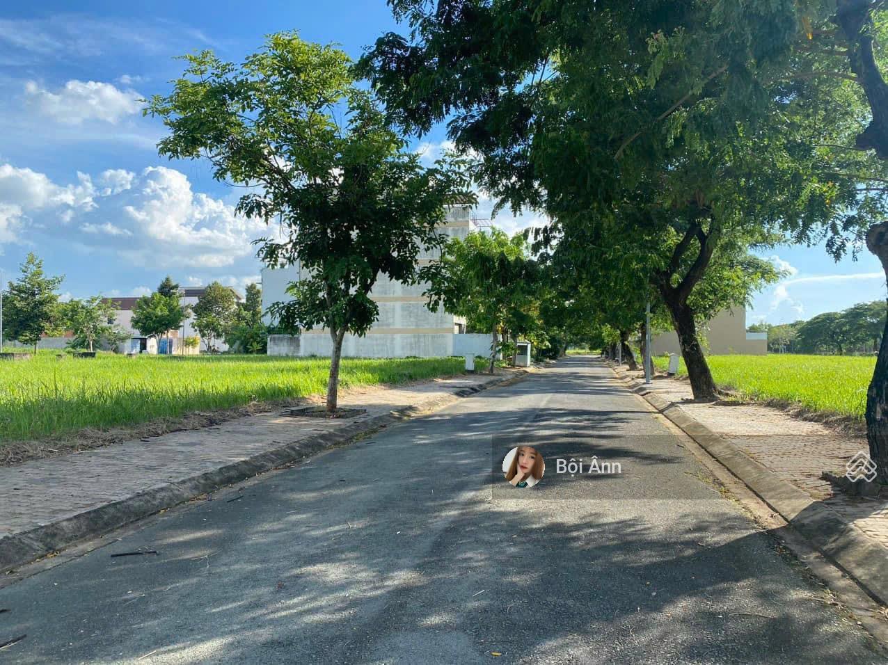 Bán gấp đất MTĐ Hồ Thị Kỷ, Phường 1, Tp. Cà Mau, 450Triệu/120m2 Thổ cư, Sổ hồng sẵn