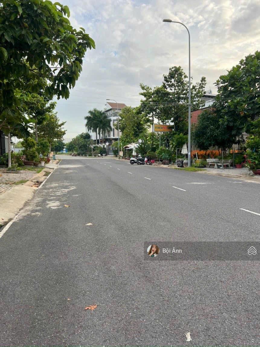 Bán gấp đất MTĐ Hồ Thị Kỷ, Phường 1, Tp. Cà Mau, 450Triệu/120m2 Thổ cư, Sổ hồng sẵn Bán gấp đất MTĐ Hồ Thị Kỷ, Phường 1, Tp. Cà Mau, 450Triệu/120m2 Thổ cư, Sổ hồng sẵn